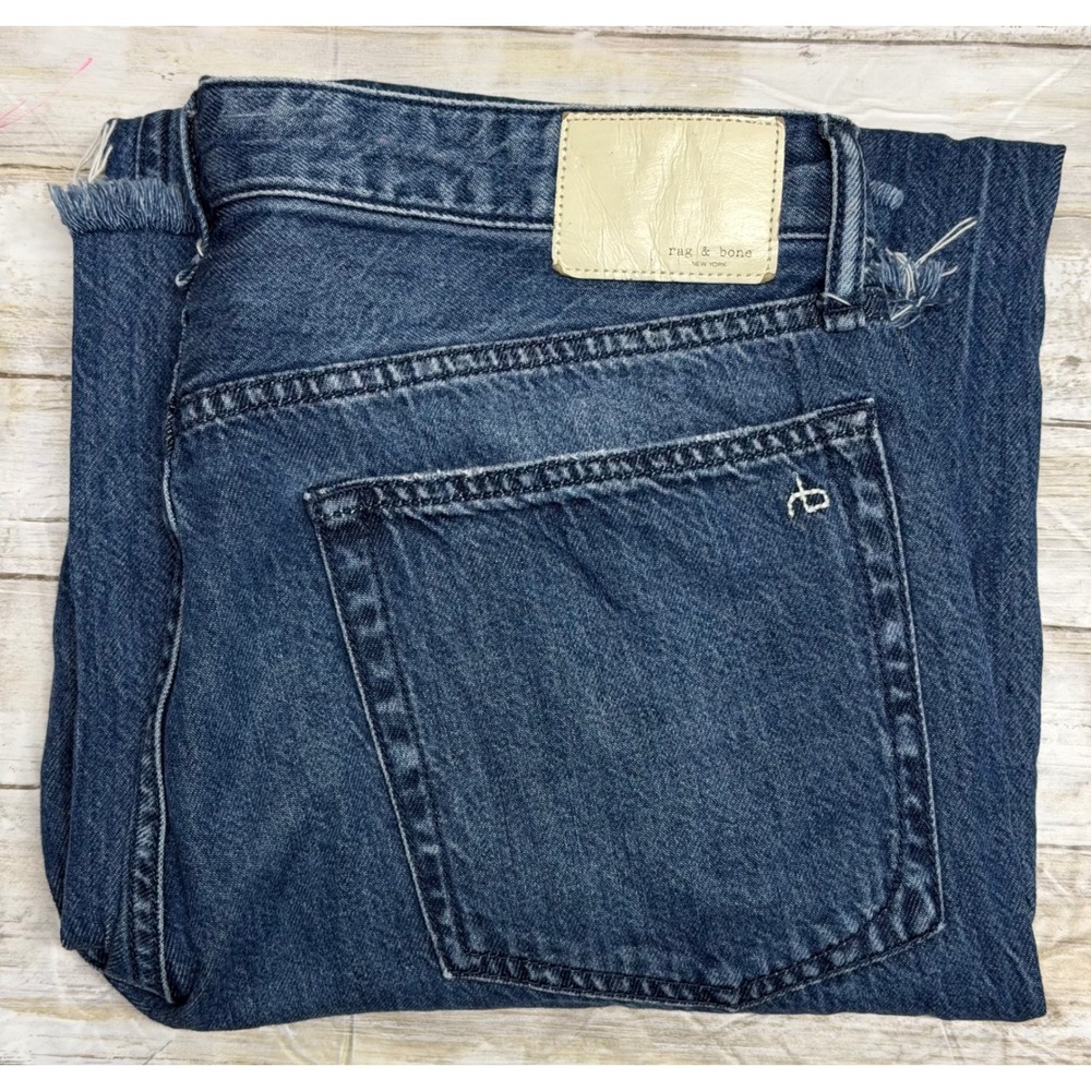 Rag & Bone Womens featherweight Logan wide leg jeans. Size 29(actual 32Wx30L)